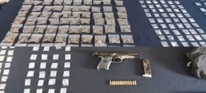 Detienen a nueve traficantes en Isla Blanca