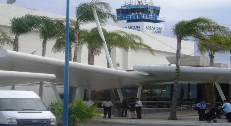 Tensión y caos en el Aeropuerto de Cancún