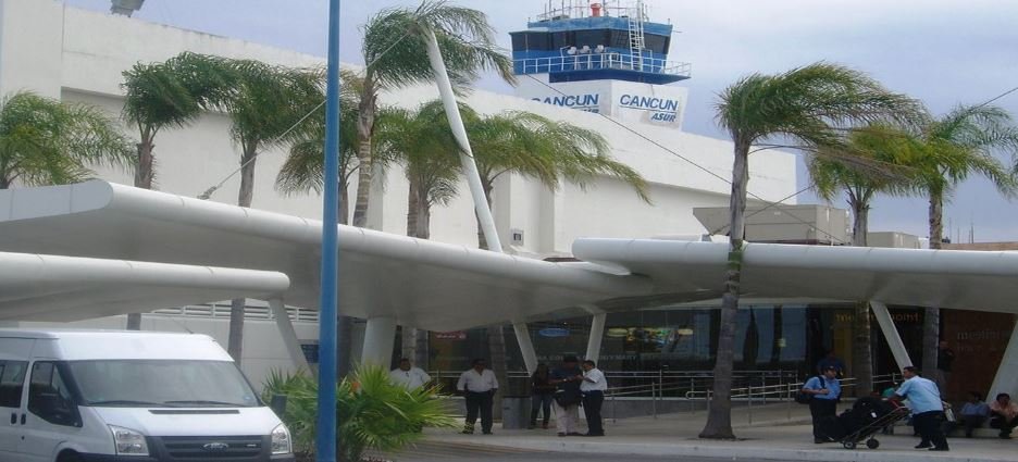 Tensión y caos en el Aeropuerto de Cancún