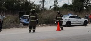 Accidente entre Van de turismo y particular
