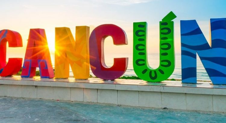 Cancún celebra su cumpleaños 52