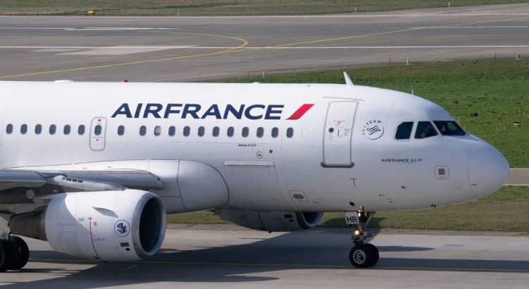Prohíbe Francia vuelos interiores cortos
