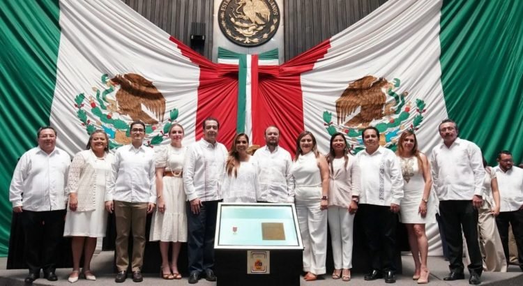 Quintana Roo conmemora su 49 aniversario como estado libre y soberano