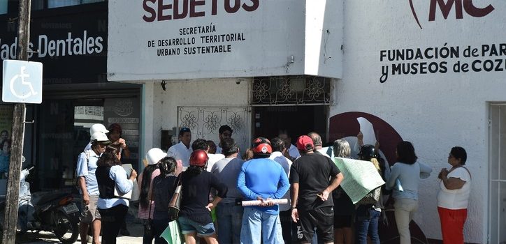 Manifestantes de Quintana Roo exigen a Sedetus devolución de terrenos despojados