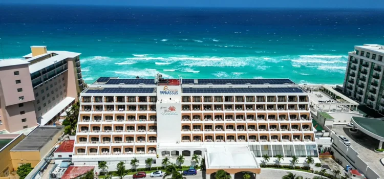 Golden Parnassus, primer hotel de QRoo en instalar una pila Tesla y un sistema de energía renovable