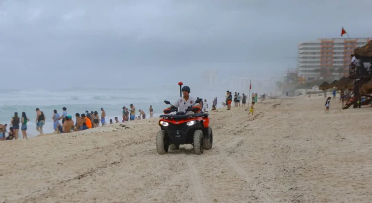Toman medidas preventivas en Playa del Carmen y Cancún ante impacto de meteoro