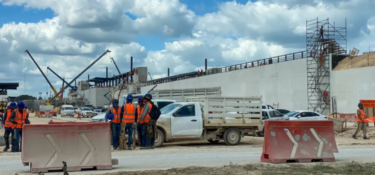 Trabajadores del Tren Maya serán canalizados a construcción de vivienda: AMLO