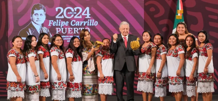 Diablillas de Hondzonot, invitadas de honor en la mañanera de AMLO