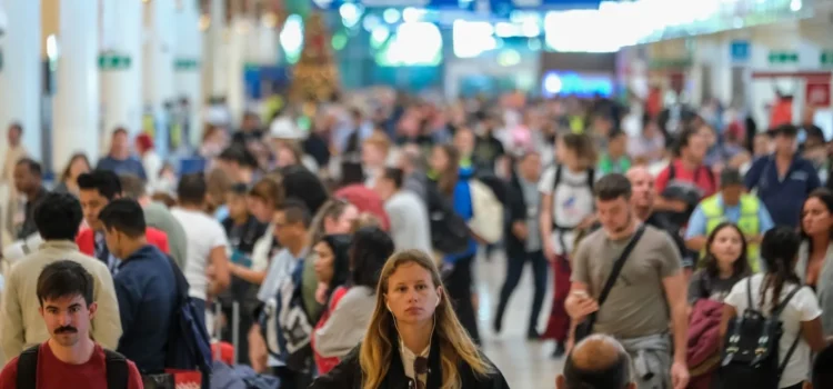 Llega a Cancún el 45.6 por ciento de los turistas internacionales que arriban a México vía aérea