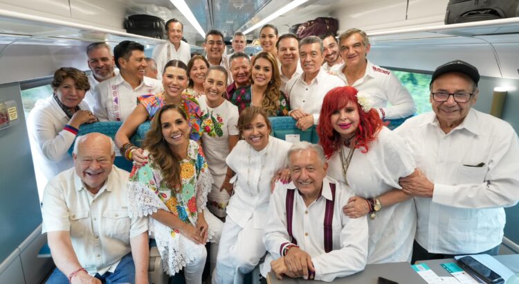 Con AMLO y Sheinbaum, sale el primer tren P’atal de la estación de Cancún rumbo a Mérida