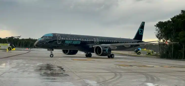 Mexicana presenta nuevo avión en Tulum; es de fabricación brasileña