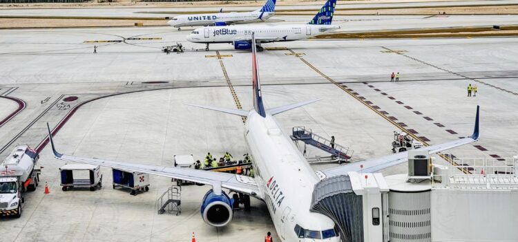 Ven en aeropuerto Tulum oportunidad para exportaciones y transporte de carga