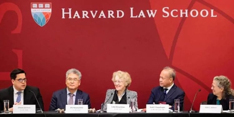 Requisitos para jueces en México tras reforma del Poder Judicial desatan risas en Harvard