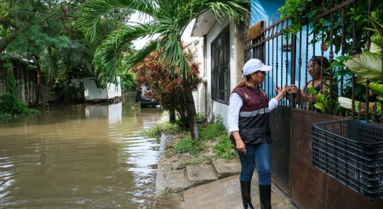 Mara Lezama supervisa restablecimiento de servicios a la población tras el paso de ‘Nadine’