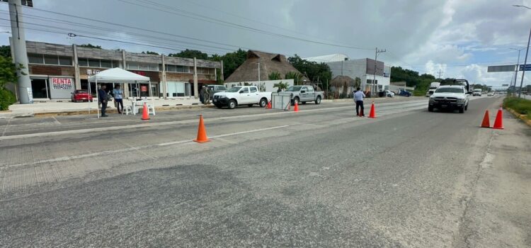 SAT instala retén de mercancía en la carretera federal Tulum-‘Playa’