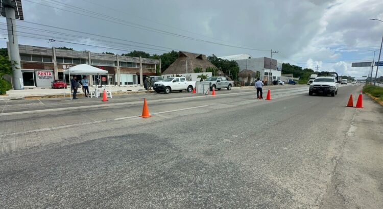 SAT instala retén de mercancía en la carretera federal Tulum-‘Playa’