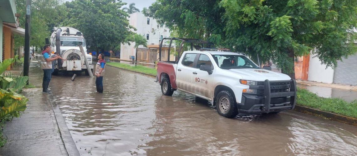 Lluvias de ‘Sara’, ahora como depresión tropical, se dejan sentir en Quintana Roo