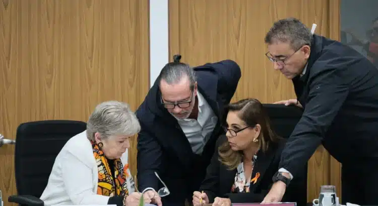 Mara Lezama y Alicia Bárcena acuerdan combatir el sargazo en QRoo con tecnología innovadora