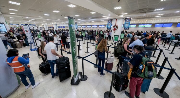 Con 500 operaciones diarias, los cuatro aeropuertos de QRoo reciben a más de 400 mil turistas este fin de semana