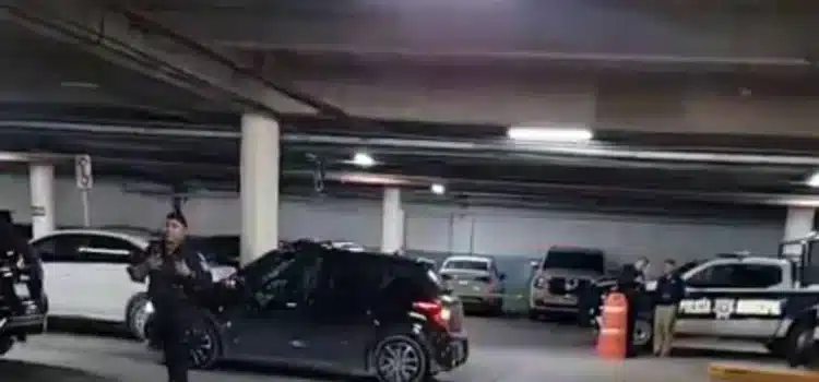 Matan a hombre en plaza comercial de Cancún; Fiscalía de QR lo relaciona con pugnas entre criminales