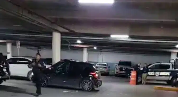 Matan a hombre en plaza comercial de Cancún; Fiscalía de QR lo relaciona con pugnas entre criminales