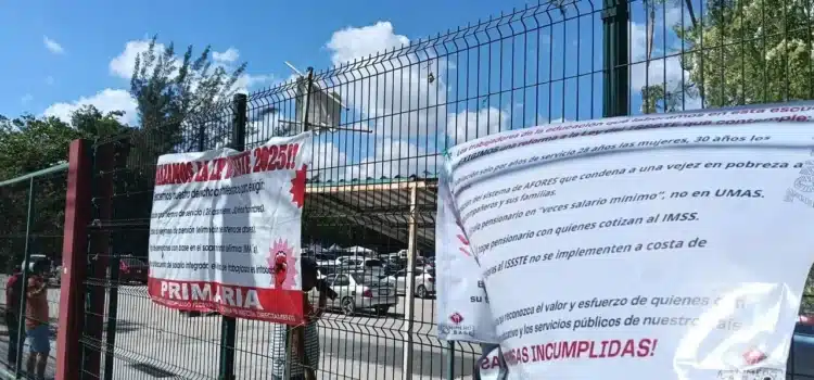 Maestros de QRoo mantienen paro pese a reunión con la gobernadora