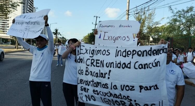 Normalistas de Cancún piden autonomía de la sede de Bacalar