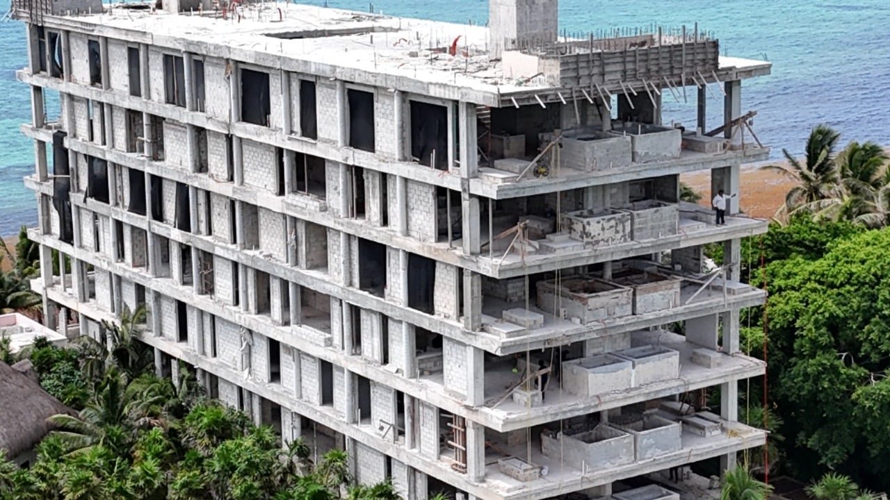 Juez ordena a Profepa demoler condominio Adamar en Tulum y restaurar el ecosistema