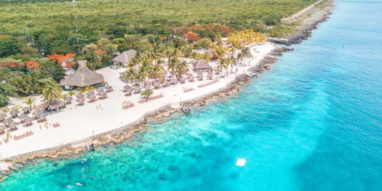 Cozumel recibe 64 por ciento de los cruceristas que llegan a la región Golfo-Caribe de México