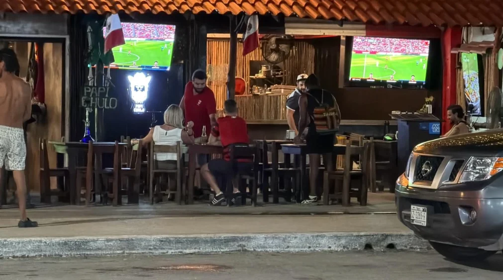 Sector gastronómico de la Riviera Maya reporta buena afluencia durante los partidos del Mundial